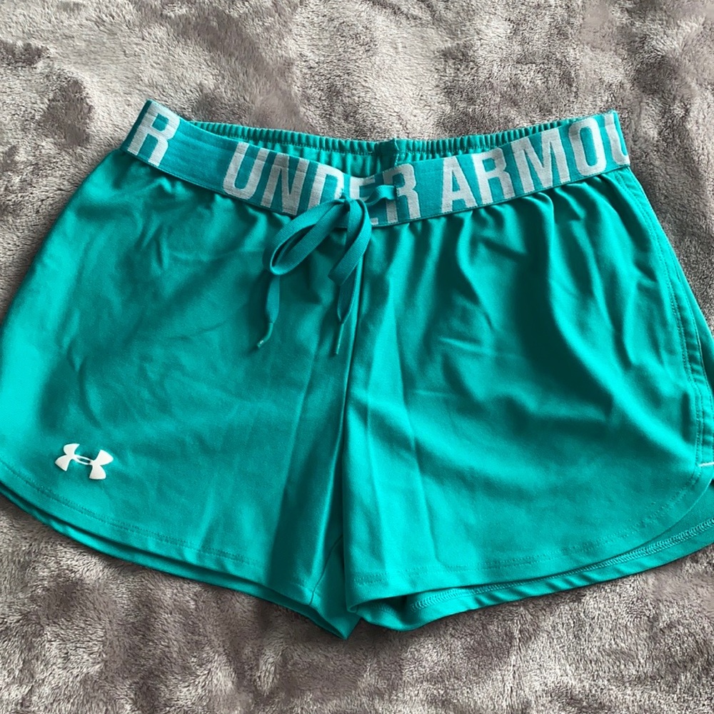 XS Womens UA shorts